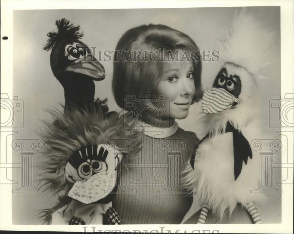 Press Photo Entertainer Shari Lewis - Historic Images