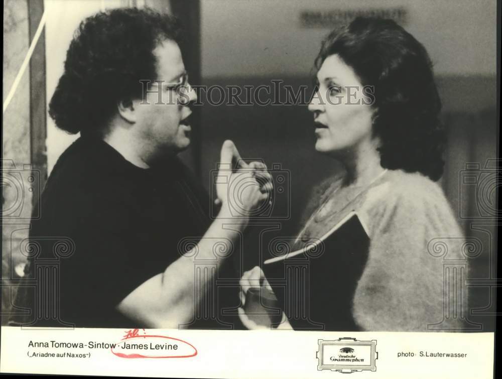 Press Photo Conductor James Levine with Anna Tomowa-Sintow - Historic Images