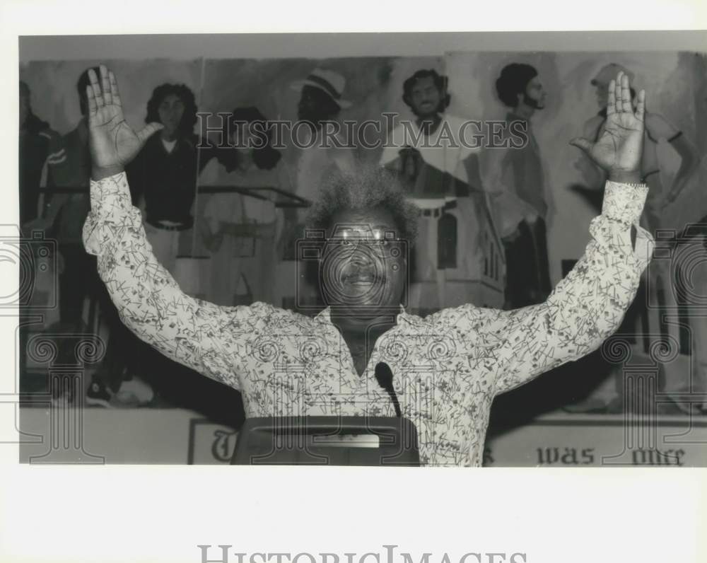 1993 Press Photo Don King, Boxing Promoter at Healy-Murphy Center - Historic Images