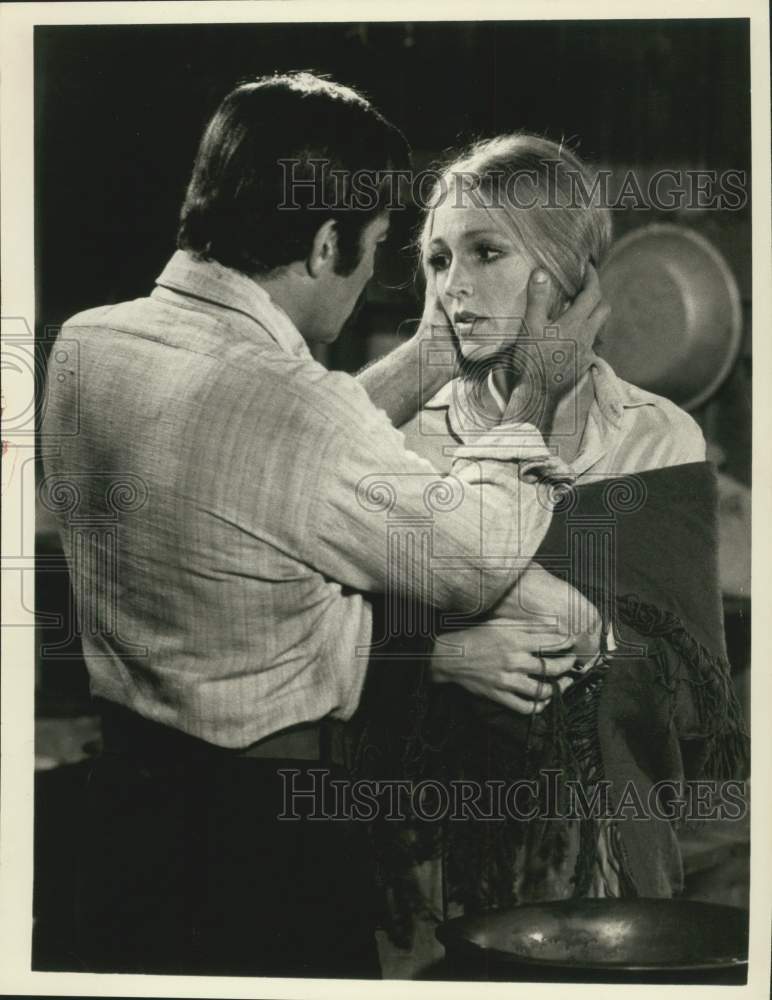 1974 Press Photo Actress Joanna Pettet - Historic Images