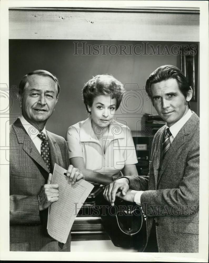 Press Photo Actor Marcus Welly, MD with co-stars - Historic Images