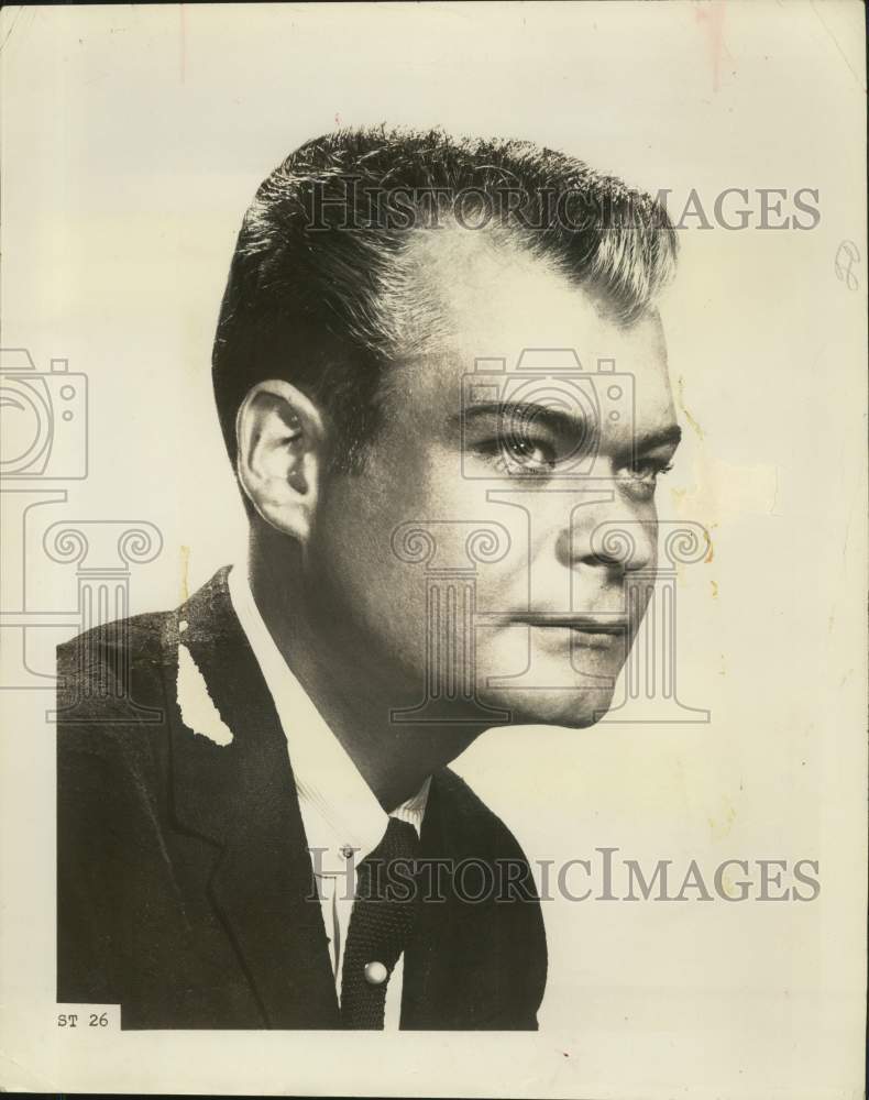 1960 Press Photo Mr. Allen, personal ambassador to coiffure artist, Antoine - Historic Images