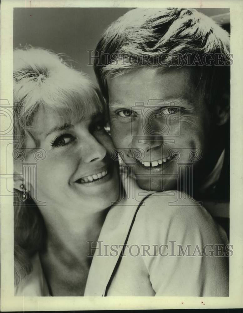 1968 Press Photo Actor Robert Morse and Actress E. J.  Peaker - Historic Images