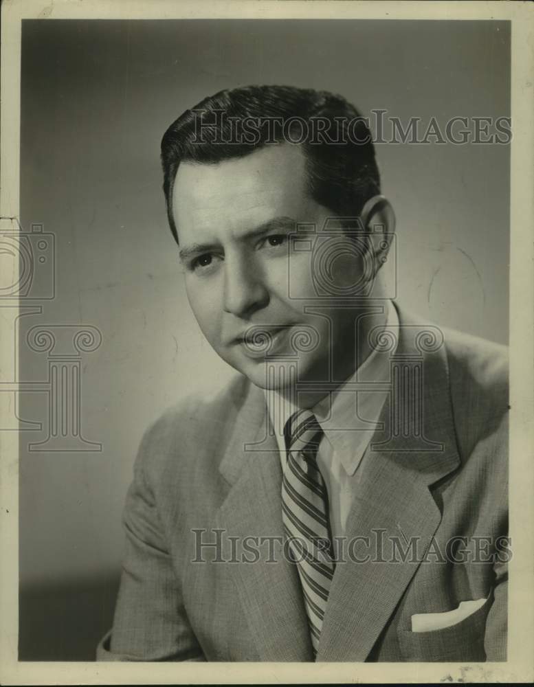 1955 Press Photo News Report Douglas Edwards - Historic Images