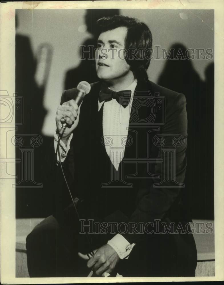 Entertainer Wayne Newton - Historic Images