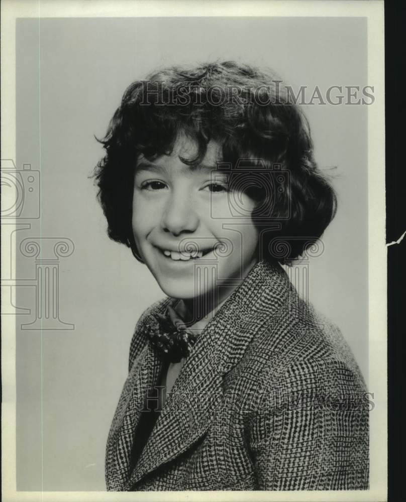 Press Photo Actor Meeno Peluce stars as Daniel Best in "Best of the West" on ABC - Historic Images