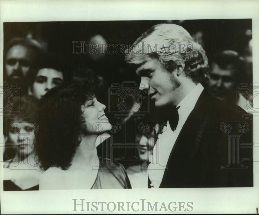 Press Photo Actress Erin Moran and Co-Star - Historic Images