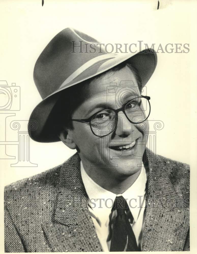 1988 Press Photo Actor Harry Anderson in "Seven Wonders of the Circus World" - Historic Images