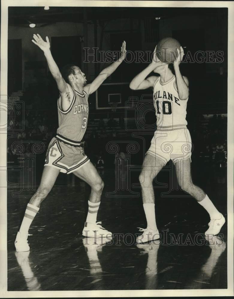 1976 Press Photo Tommy Hicks, Tulane University Basketball Player at Game - Historic Images