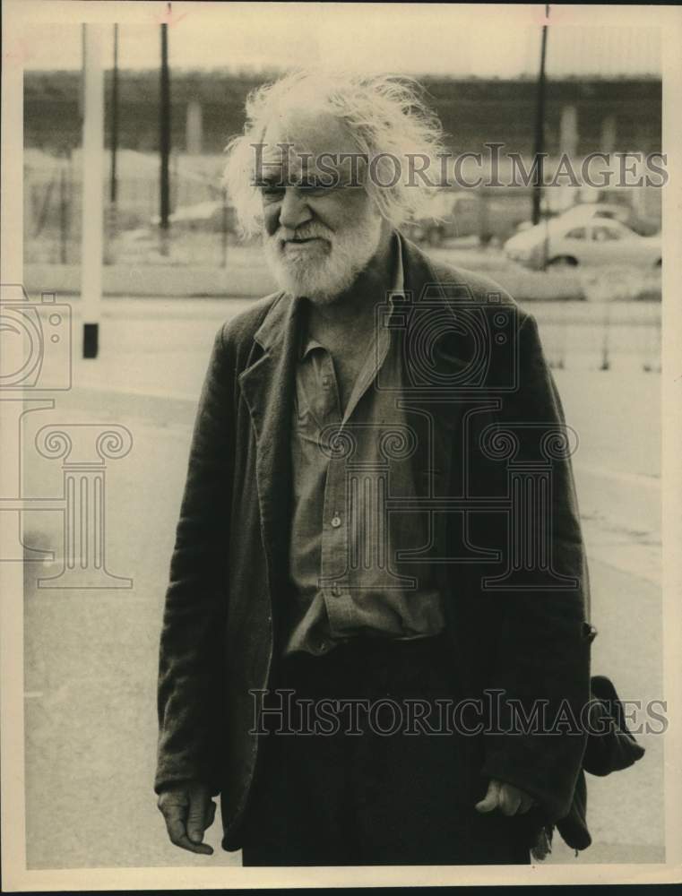 1975 Press Photo Actor Douglas V. Fowley in "The Blue Knight" - Historic Images