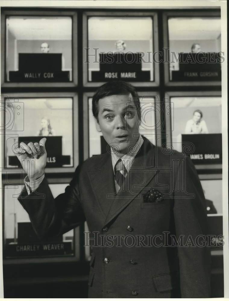 Press Photo Television Host Peter Marshall - Historic Images