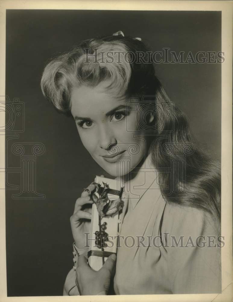 Press Photo Actress Sally Ann Howes in "Gift of the Magi" - sax08212- Historic Images