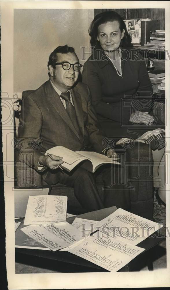 Press Photo Charles Barbosa, New York English School Owner from San Antonio - Historic Images