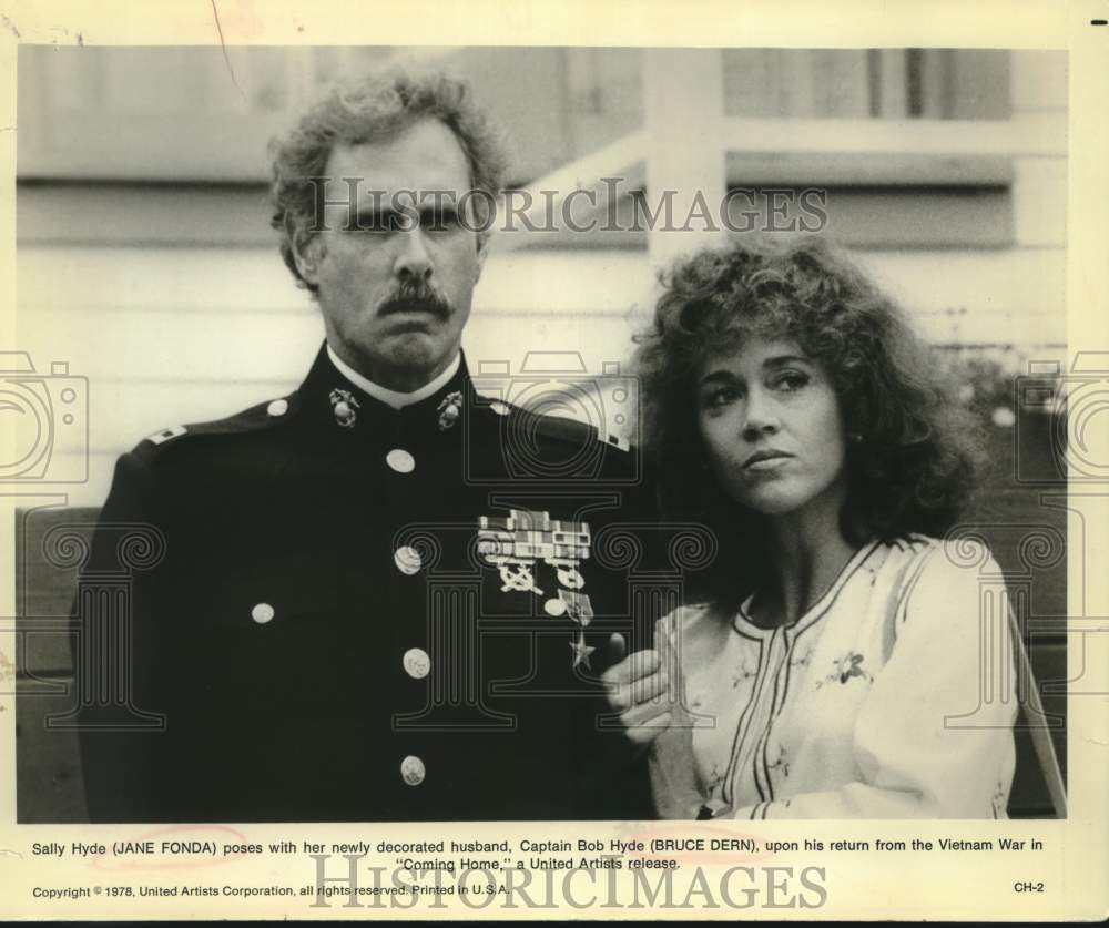 1978 Press Photo Actors Jane Fonda and Bruce Dern in "Coming Home" Movie- Historic Images