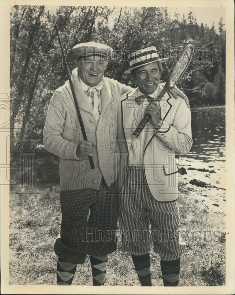 Press Photo Actors Bob Hope &amp; Perry Como in Character With Tennis &amp; Golf Gear - Historic Images