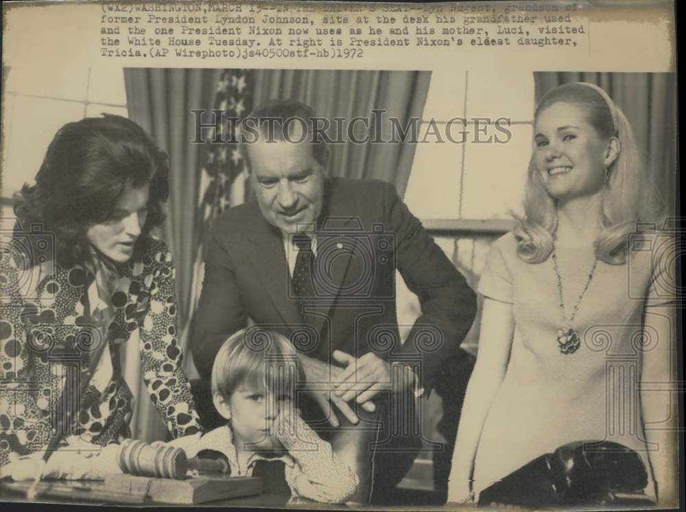 1972 Press Photo Lyn Nugent with President and Tricia Nixon at White House- Historic Images