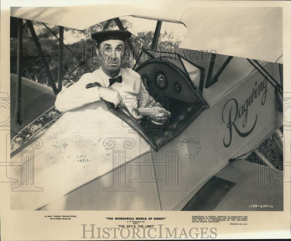 Press Photo Ben Blue sits in plane in scene from "The Sky's The Limit" - Historic Images