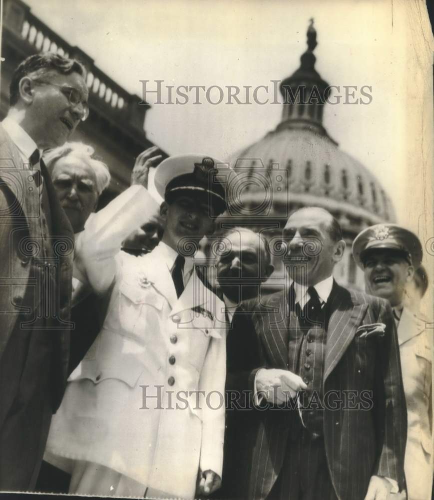 1942 Press Photo Yugoslav King, Minister &amp; US Congressmen Tour Capitol - Historic Images