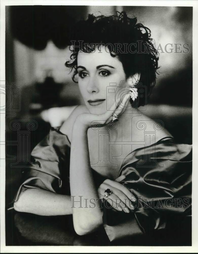 1990 Press Photo Fashion Designer Carolyne Roehm - Historic Images