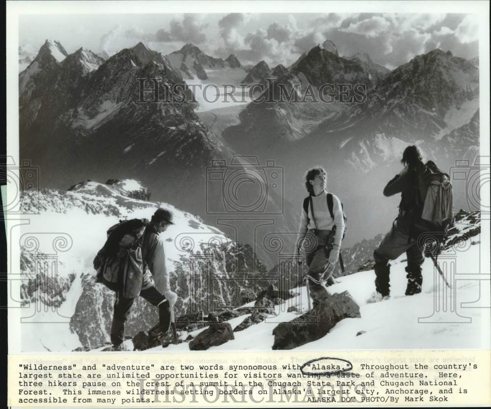 Press Photo Alaska-Chugach State Park hikers pause at the summit - sax16457- Historic Images