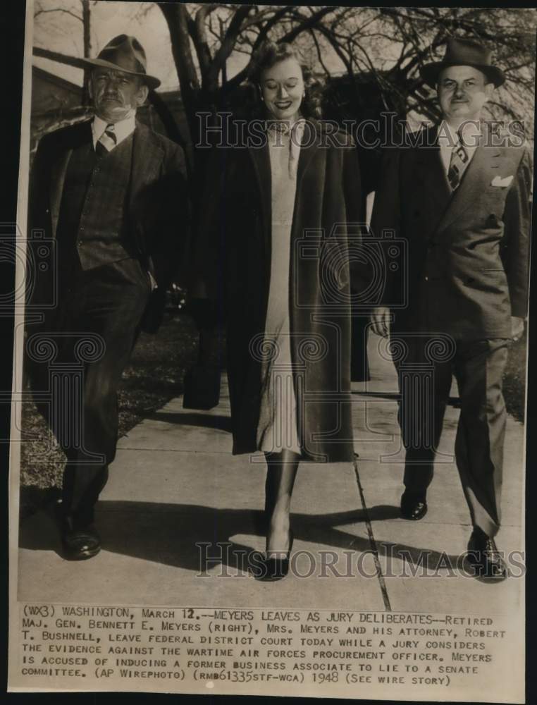 1948 Press Photo Bennett Meyers, his wife & Robert Bushnell leave Federal Court- Historic Images