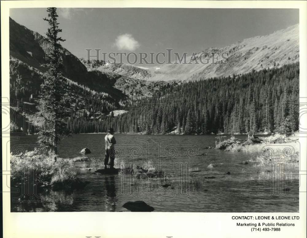 1990 Press Photo Fishing in British Columbia which also provides scenic view- Historic Images