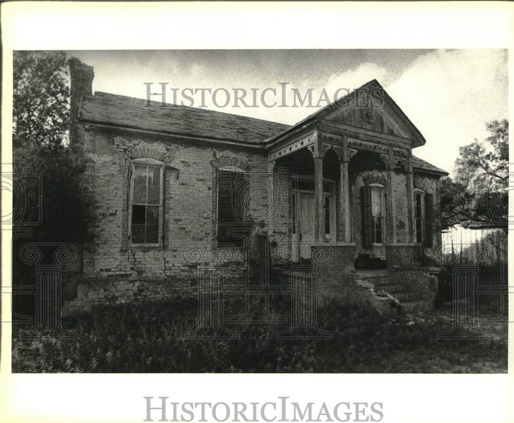 1983 Press Photo D'Hanis Brick & Tile Co. - 1st home made of handmade bricks- Historic Images