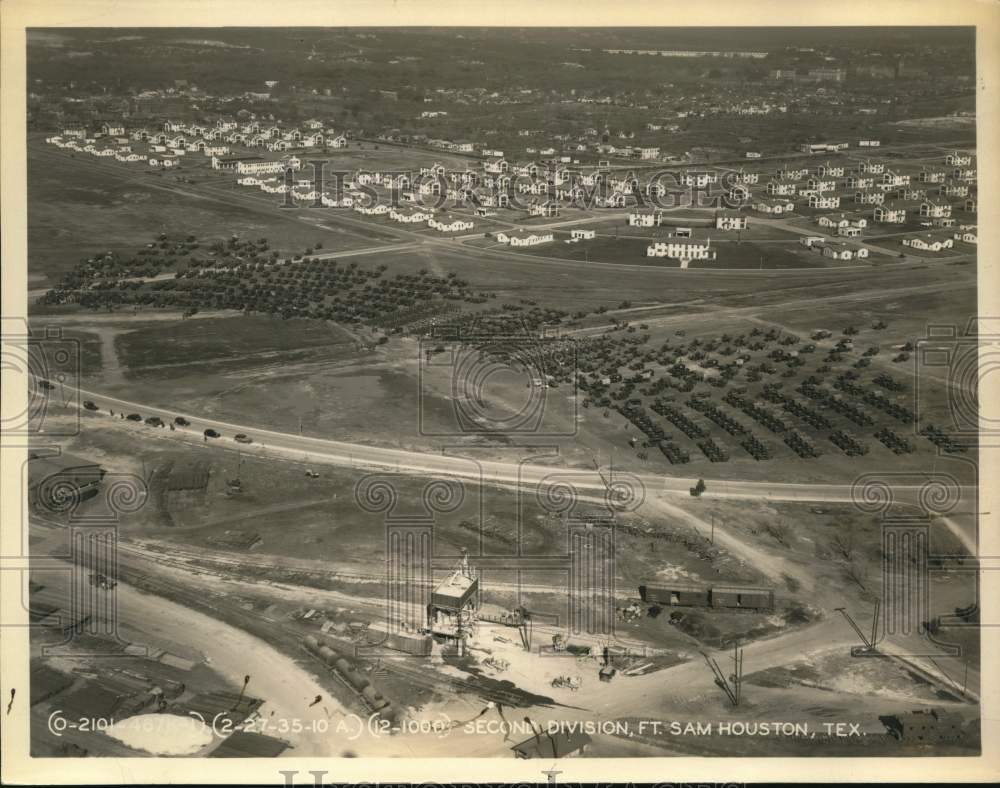 Press Photo An aerial general view of Brooks Field in Texas - sax27012- Historic Images