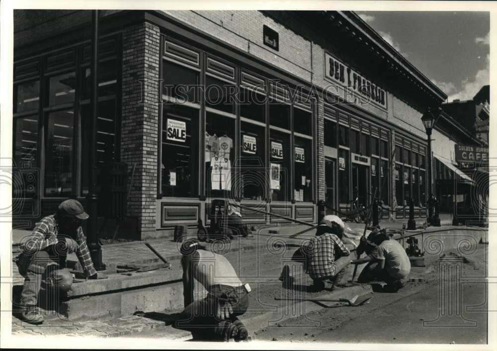 1983 Press Photo Workers at Sidewalk Construction in Leadville, Colorado- Historic Images