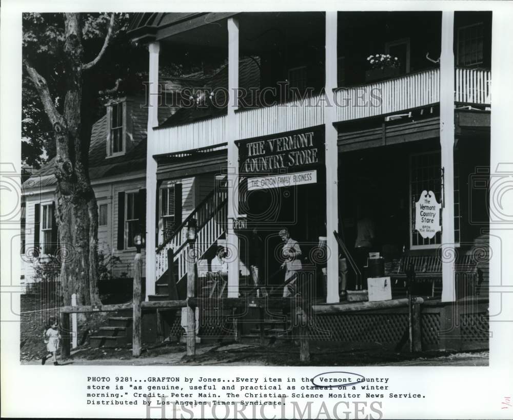 Press Photo The Orton Family&#39;s Vermont Country Store Building Entrance- Historic Images