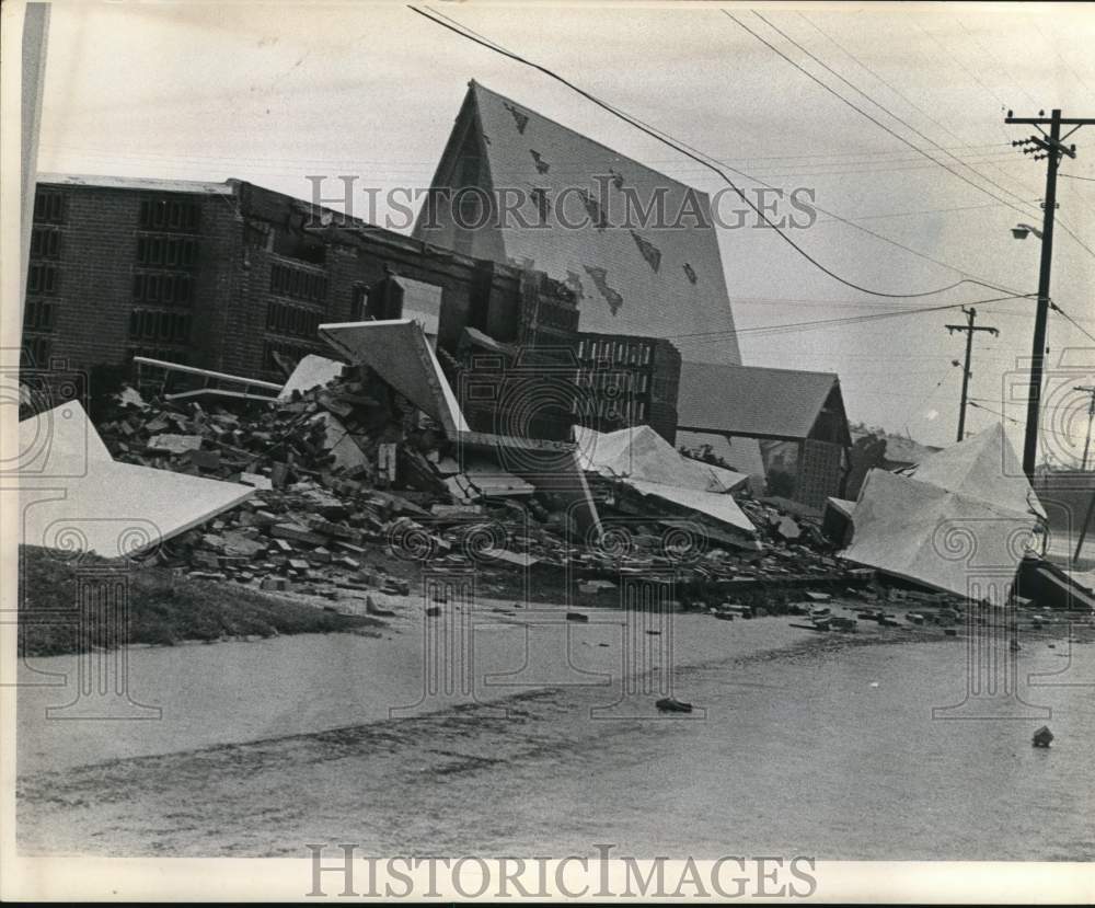 1970 Press Photo Hurricane Celia Damage at Parkway Baptist Church - sax29895 - Historic Images