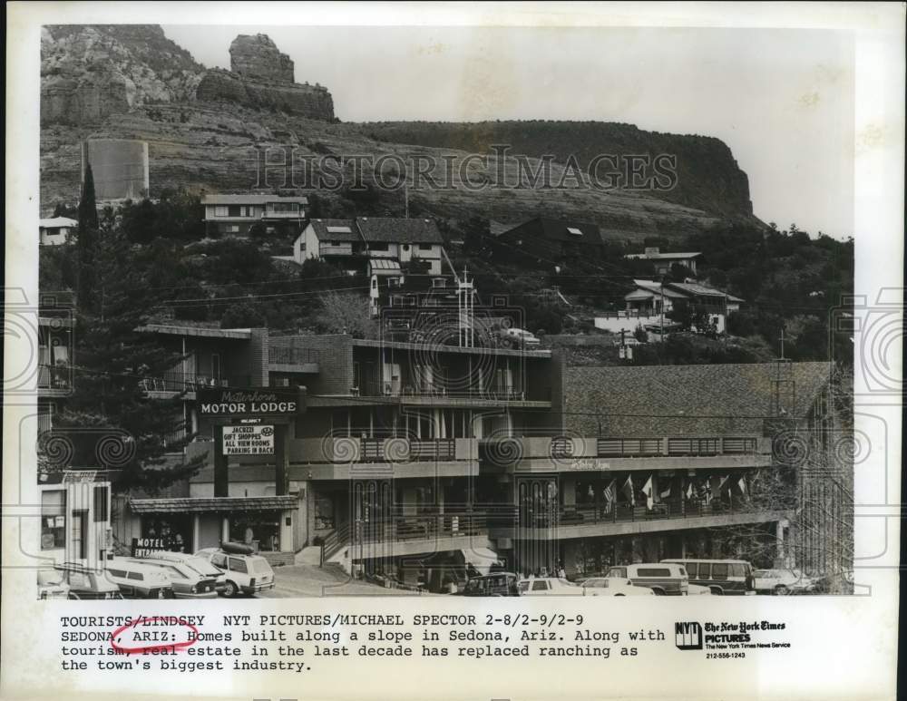 Press Photo Slope Side Homes and Hotels in Sedona, Arizona - sax31548- Historic Images