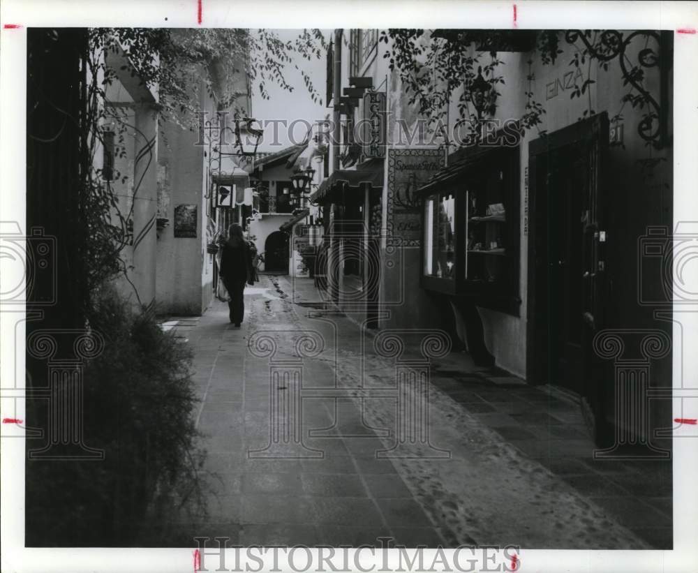 1970 Press Photo Shopping along walkway in Freeport, Bahamas - sax32676- Historic Images