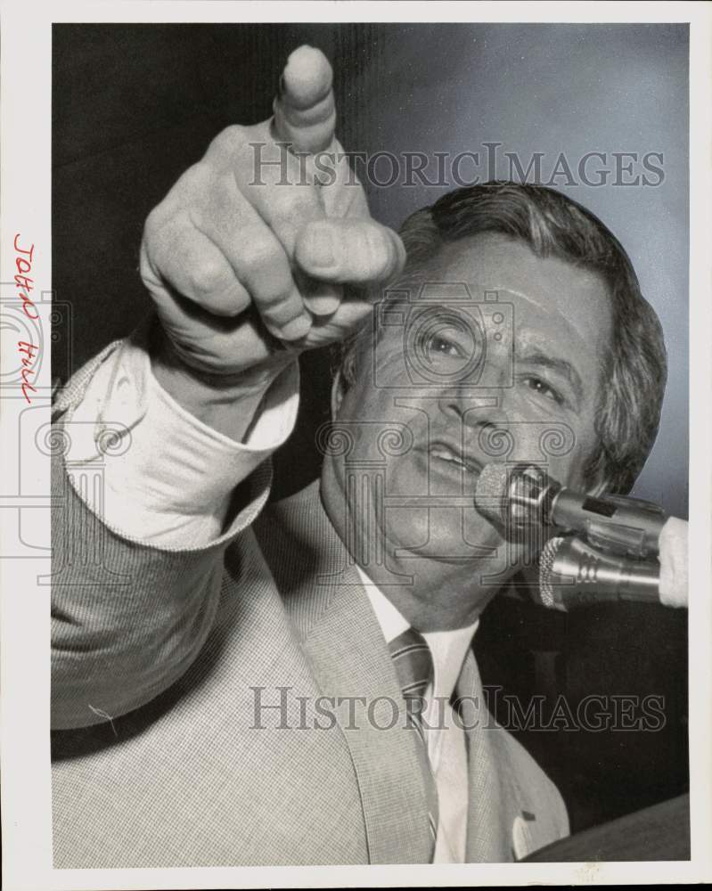 Press Photo John Hill giving speech, Texas - sax33177- Historic Images