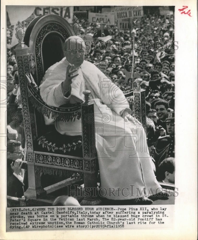 1958 Pope Pius XII as he blessed crowd at St. Peter's Square - Historic Images