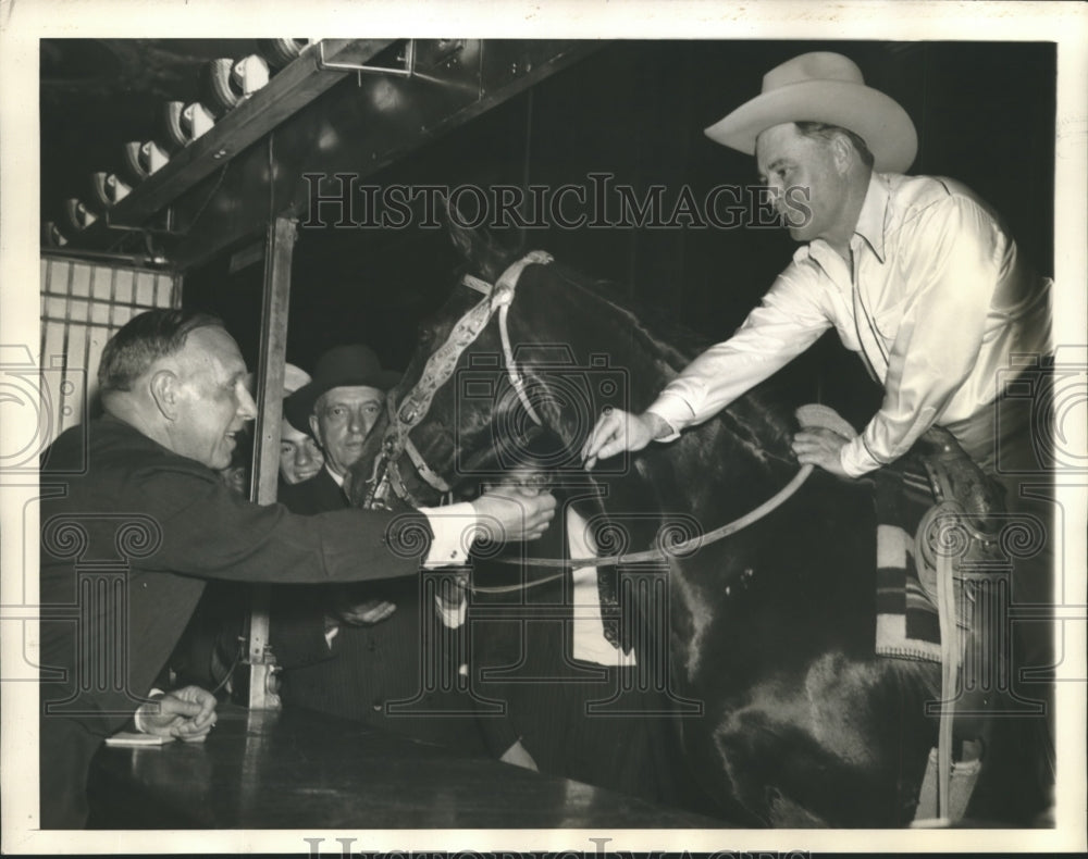 1940 EB Germany registers for Democratic Convention on horseback - Historic Images