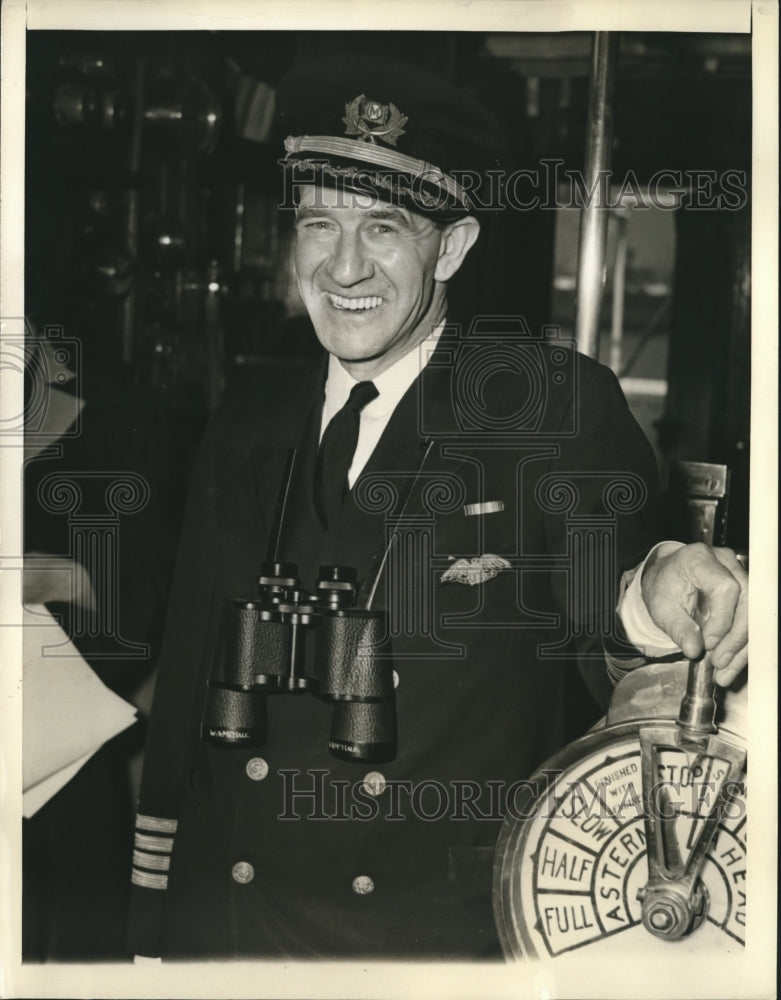 1940 Press Photo Capt. William McHale Skipper of Freighter Mormacsea - sba01074- Historic Images