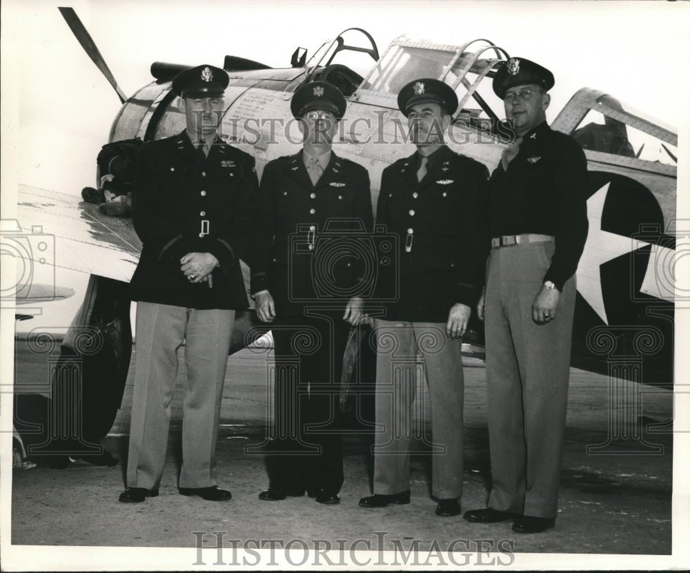 Press Photo Gunners Wings Received by Leggett, Vess, Millard, and Frick-Historic Images