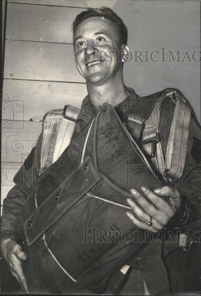 1942 Press Photo Sgt. Don Calvin of the U.S Army. - sba01626-Historic Images