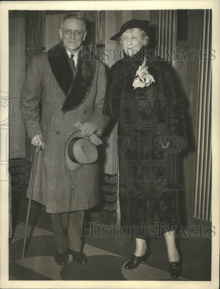 Press Photo U.S. Ambassador &amp; Wife Returns from England for Holidays-Historic Images