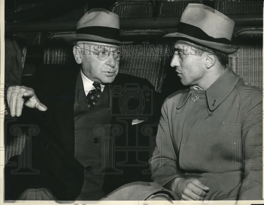 Press Photo Jerome Louchheim &amp; Jockey John Gilbert Shown at Horse Competition-Historic Images