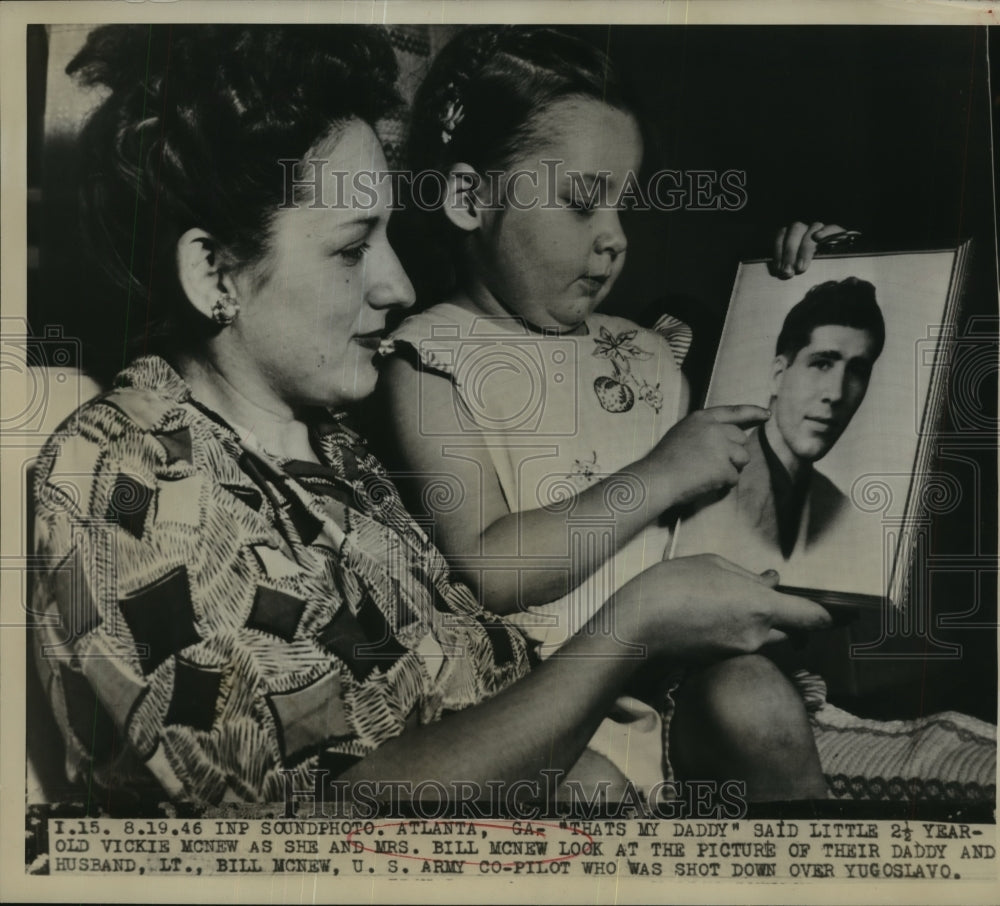 1946 Press Photo Family of Late Army Co-Pilot Lt Bill McNew of Atlanta, Georgia-Historic Images