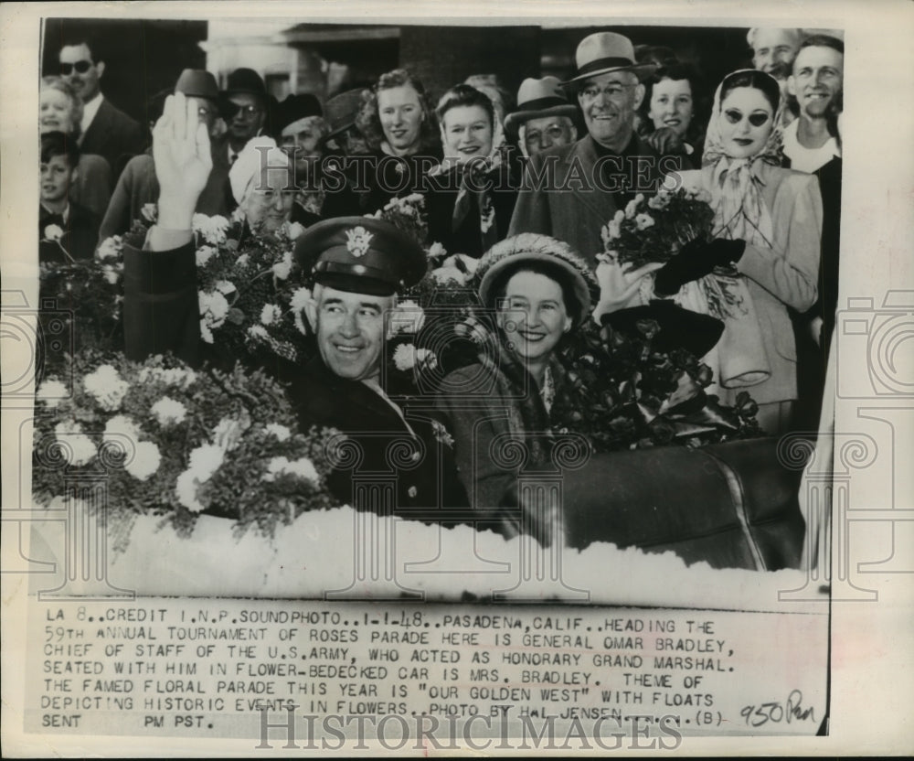 1948 Press Photo Mr. and Mrs. Omar Bradley at the Tournament of Roses Parade-Historic Images