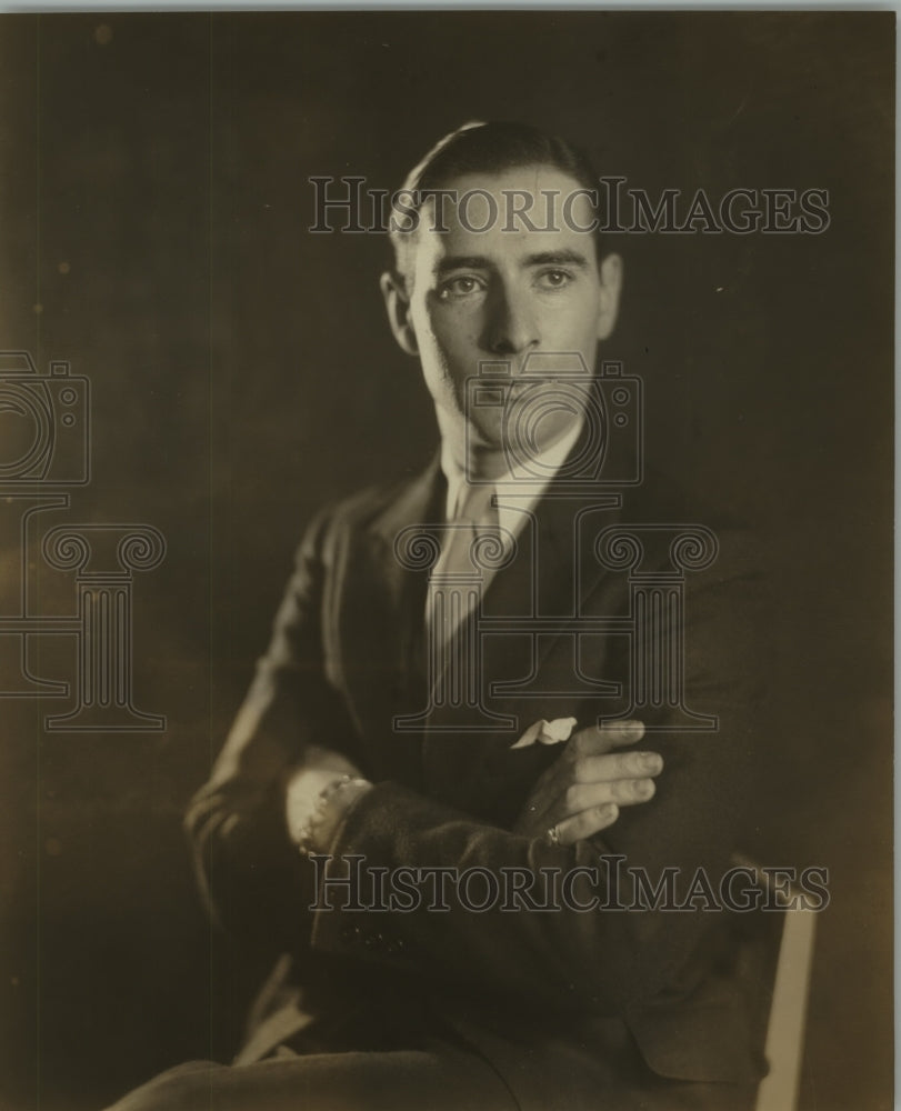 Press Photo Joe McShane Plays Professor Agi in "The Swain" - sba05800-Historic Images