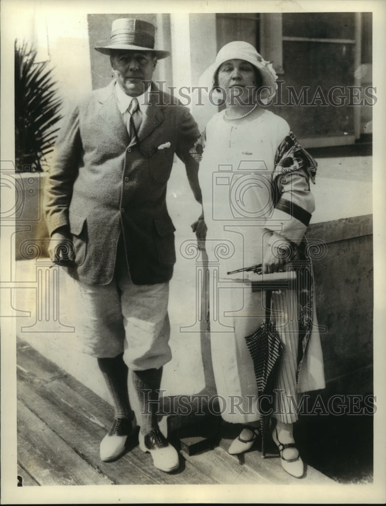 1936 Press Photo Mrs. Lalla Fairfield Barr, Sues Ex-Husband $100,000 - sba05998-Historic Images
