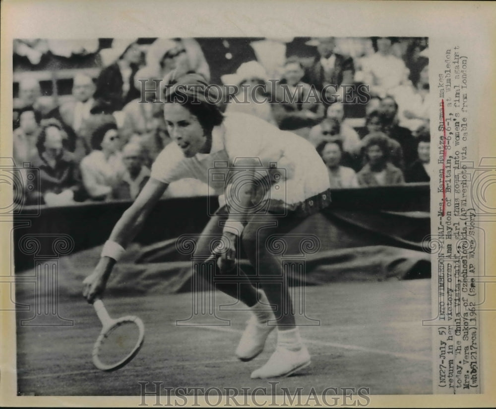 1962 Press Photo Mrs Karen Hantze Susman Makes Victory Over Ann Haydon - Historic Images