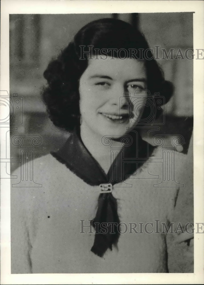 1941 Nadia Alexander Jardiine Fortington Millionaire's child - Historic Images