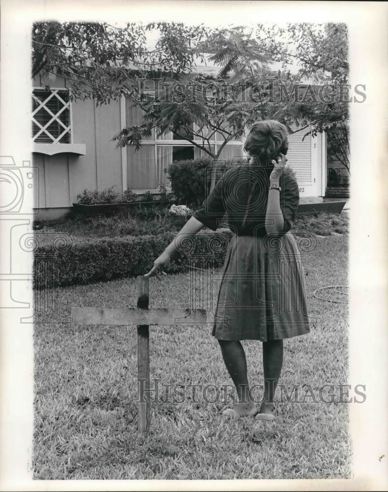 Press Photo Ms Lindsey Brown - sba07572-Historic Images