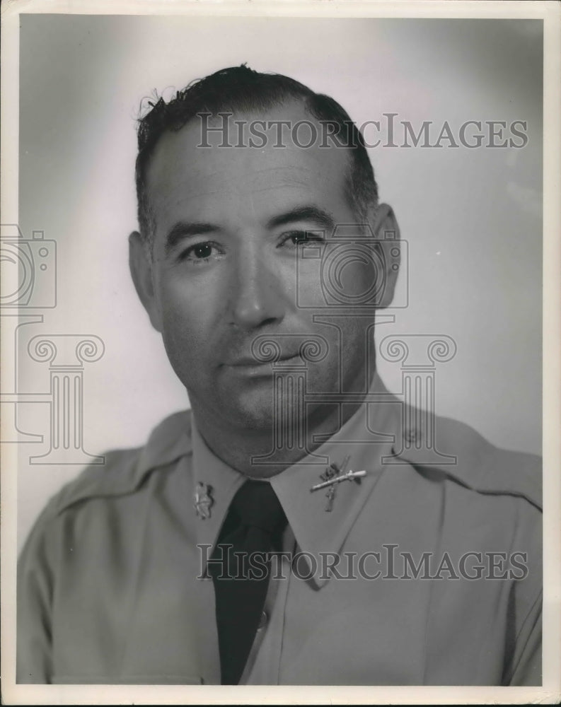 1954 Press Photo Major Henry Gomez of the PIO Section, Hq 4th Army - Historic Images