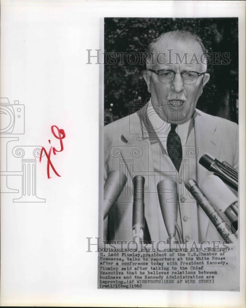 1962 Press Photo H Ladd Plumley president of US Chamber of Commerce - sba07871-Historic Images
